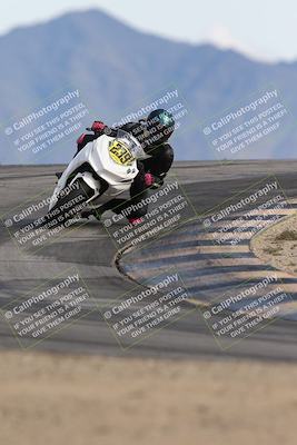 media/Nov-16-2025-Race Pace (Sun) [[8c5fa54630]]/Verified Riders/8-Turn 12 (120pm)/